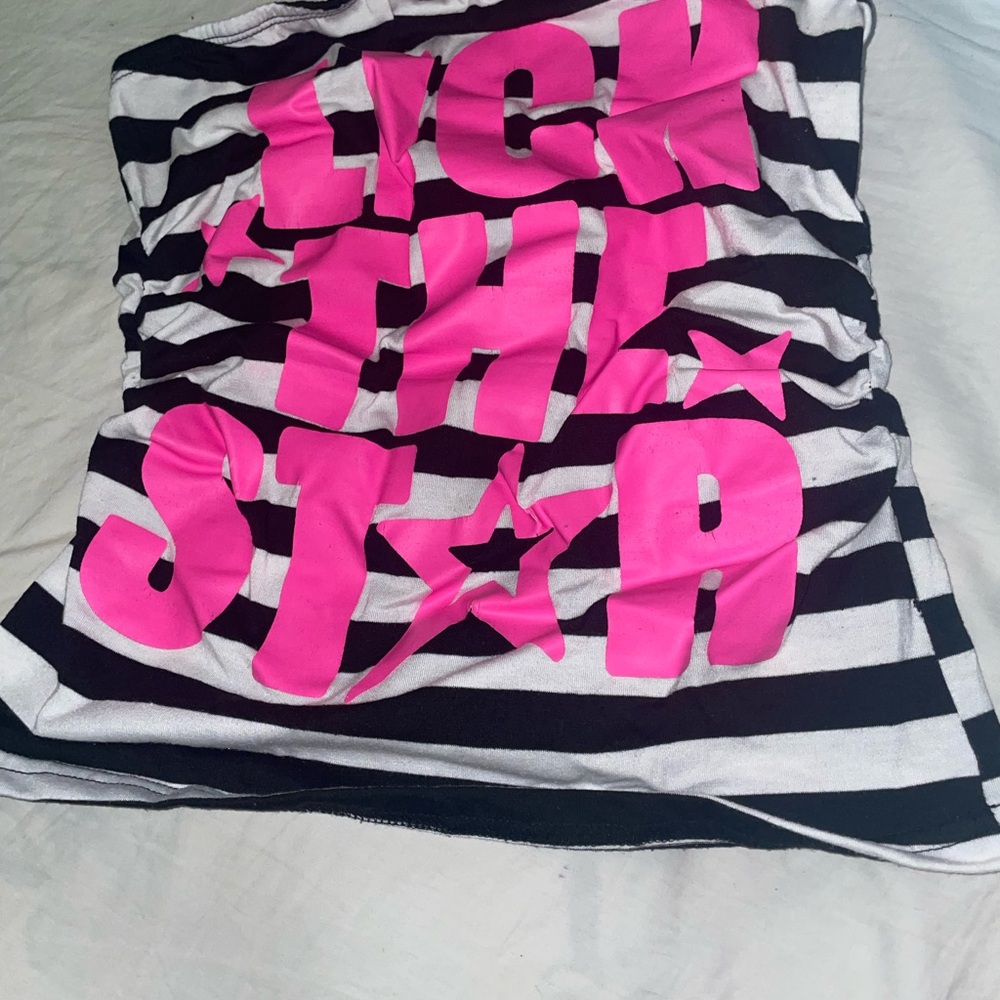 “Lick The Star”Striped Black and White Top with Pink Graphic💓💓